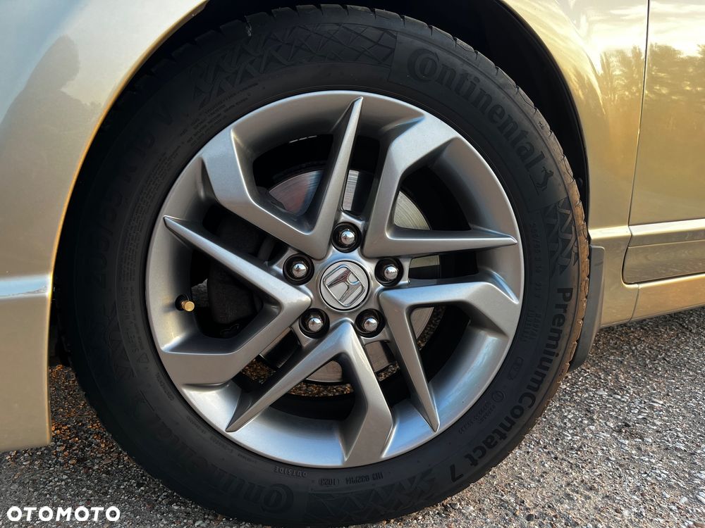 Honda Civic 1.8 Comfort - 29