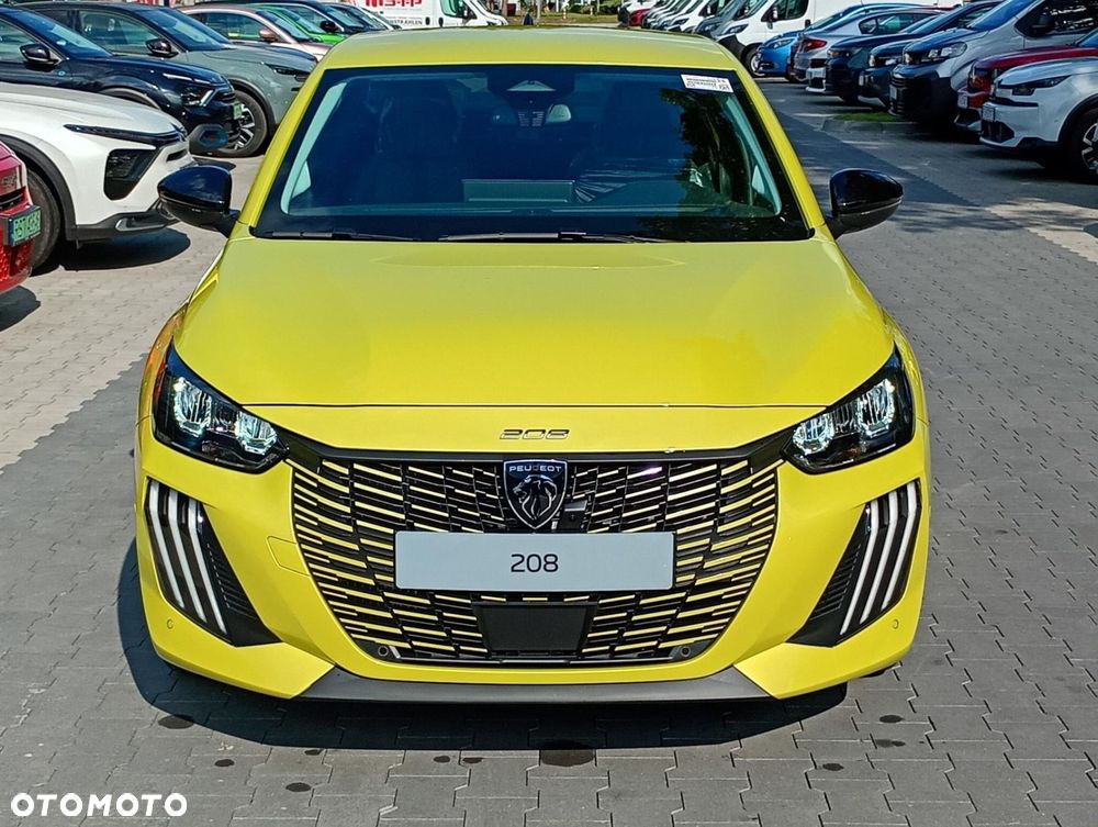 Peugeot 208 - 5