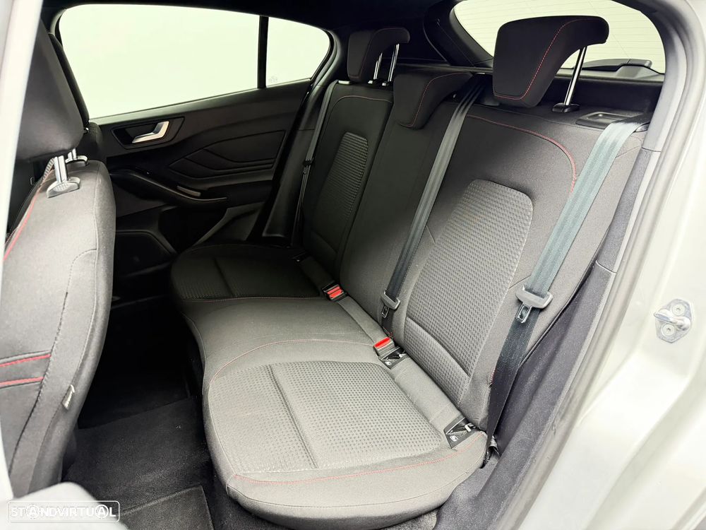 Ford Focus 1.0 EcoBoost MHEV ST-Line - 10