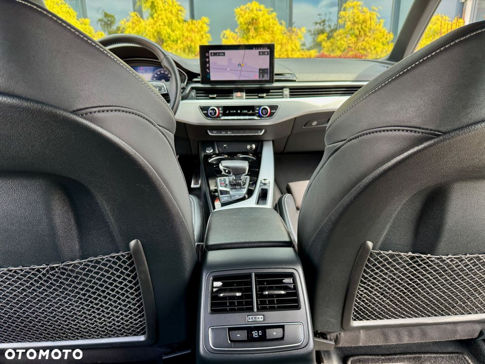 Audi A4 Avant 40 TFSI S tronic S line - 32