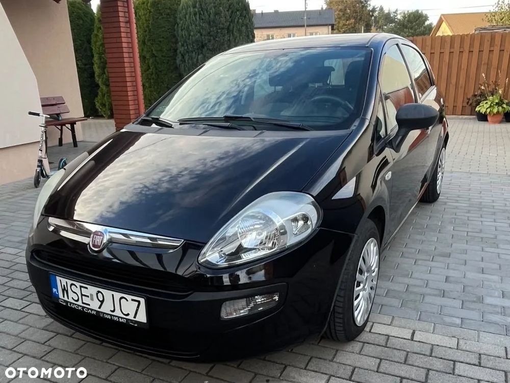Fiat Punto 2010 photo 2