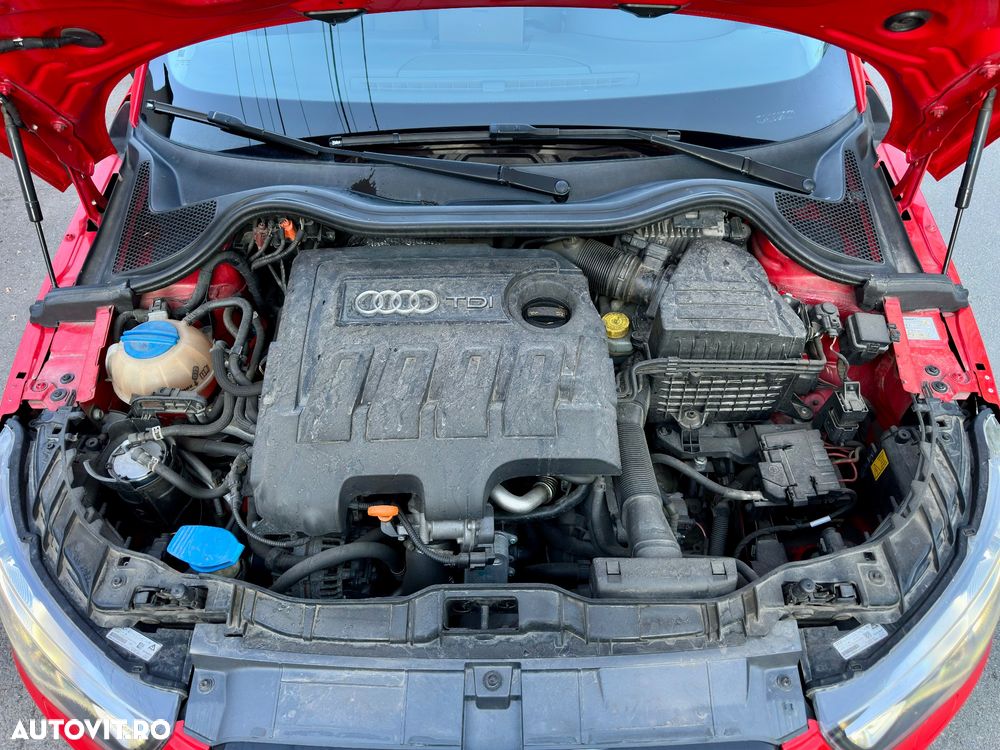 Audi A1 1.6 TDI Stronic Ambition - 8