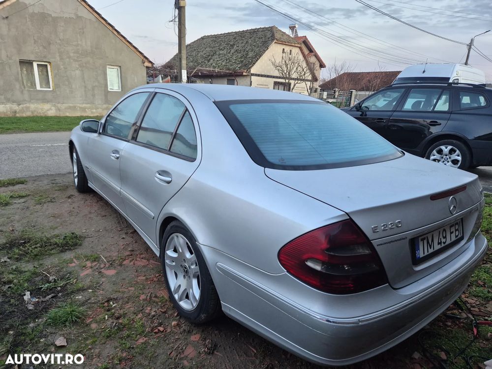 Mercedes-Benz E 220 CDI Avantgarde DPF - 6