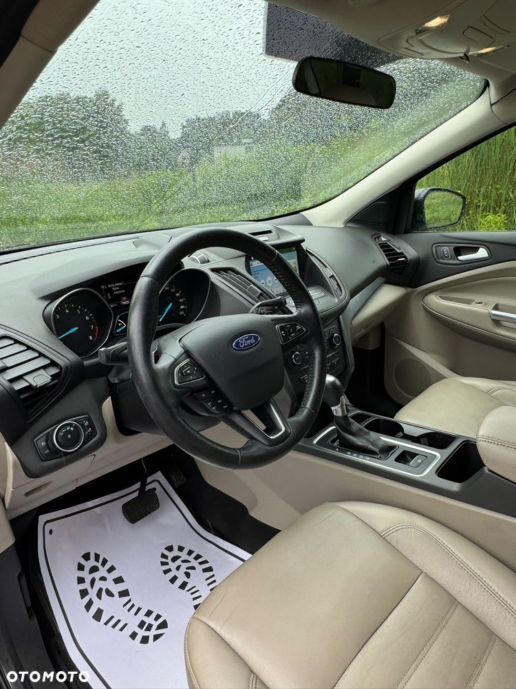 Ford Escape 2.0 EcoBoost AWD Titanium - 14