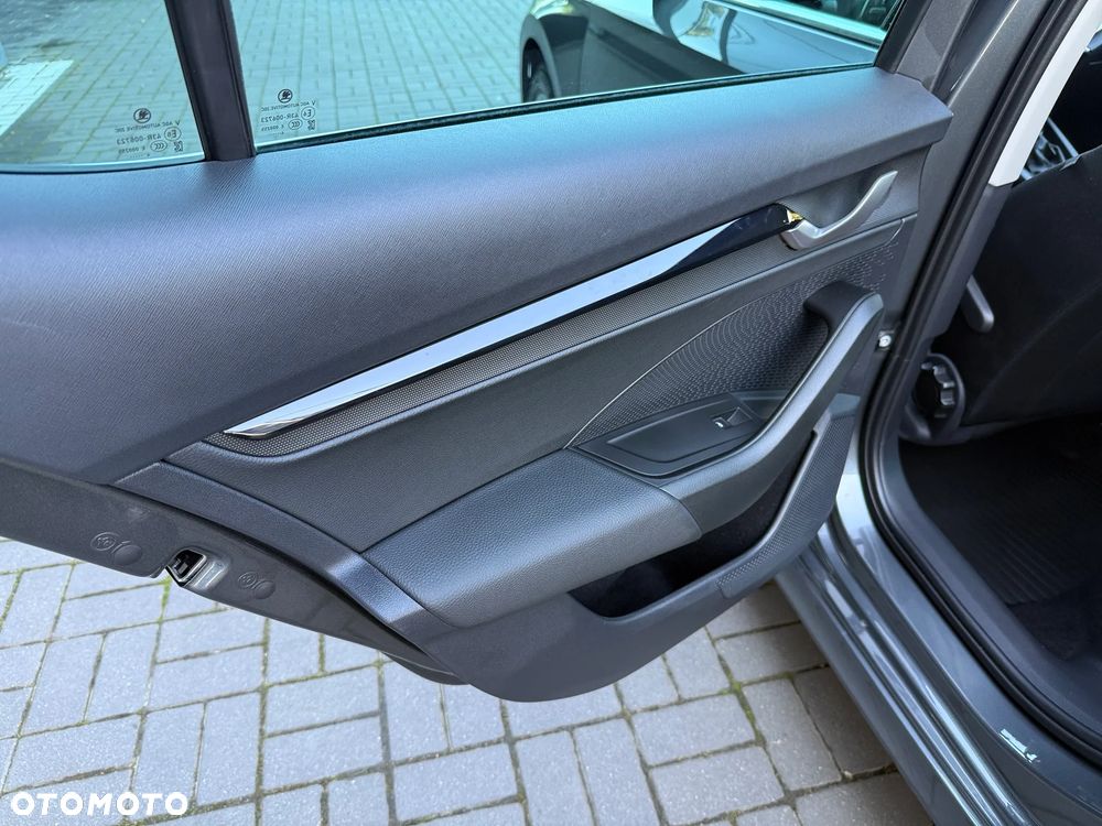 Skoda Octavia 1.5 TSI Selection - 17