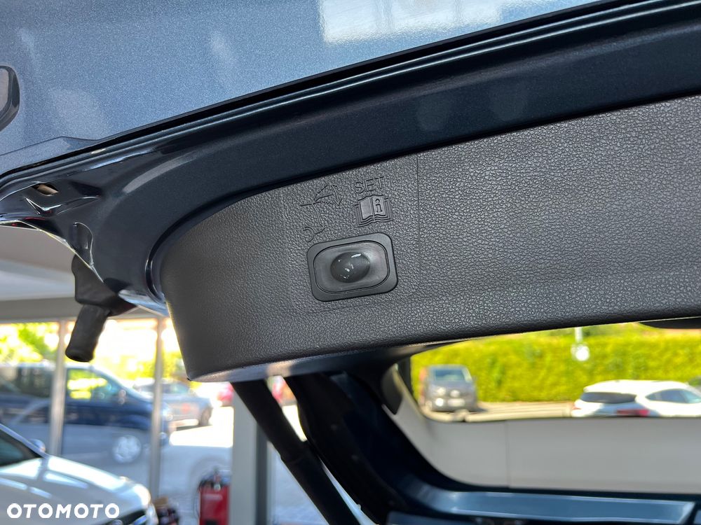 Ford Kuga 2.0 TDCi FWD Titanium - 15