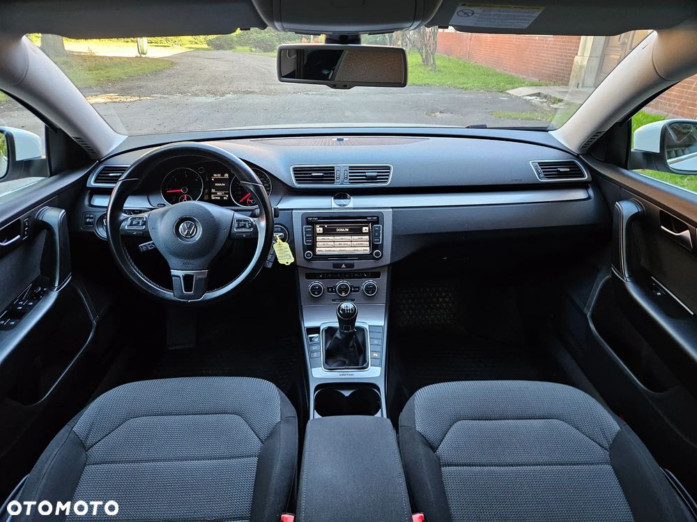 Volkswagen Passat - 7