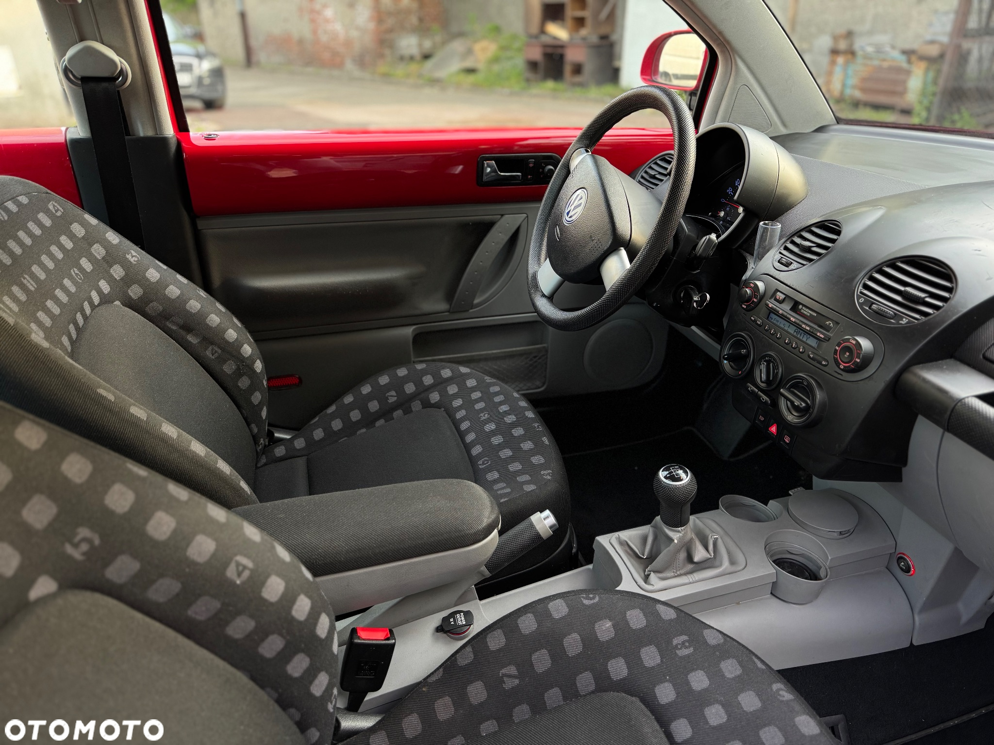 Volkswagen New Beetle 2.0 - 16