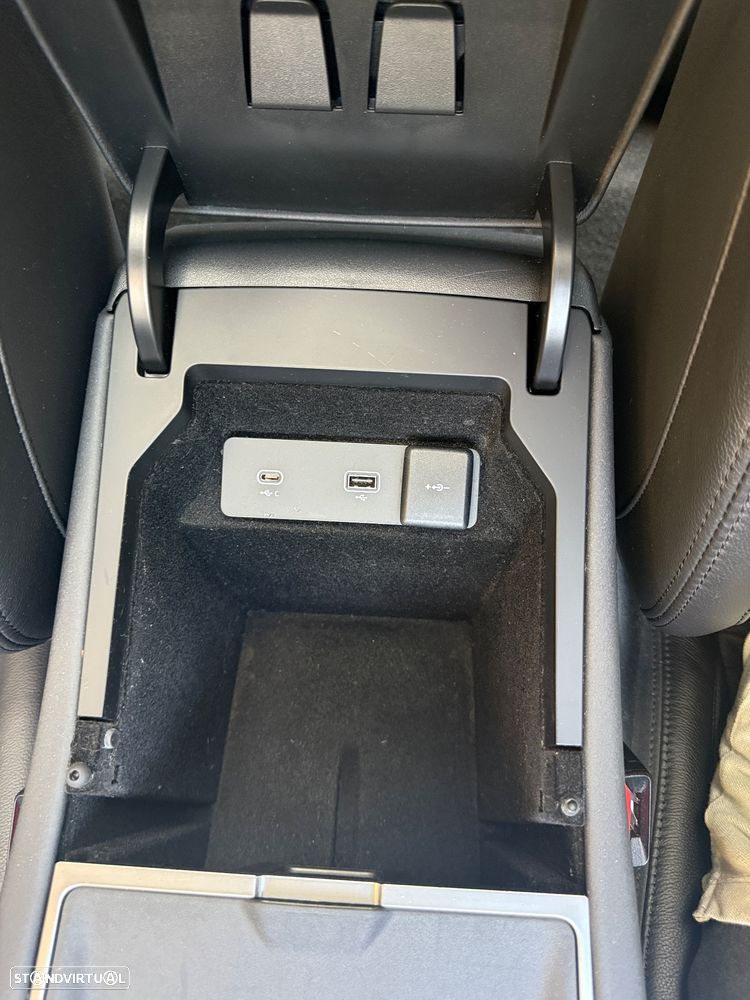 Land Rover Discovery Sport P300e - 25