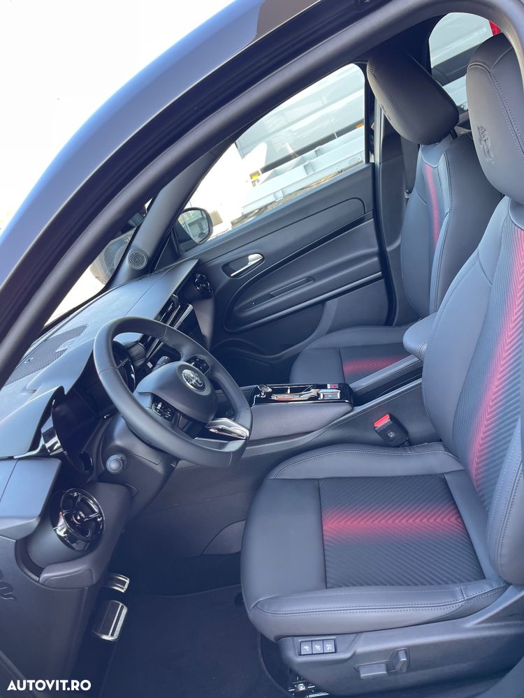 Alfa Romeo Junior 1.2 FWD eDCT6 MHEV Ibrida Speciale - 8