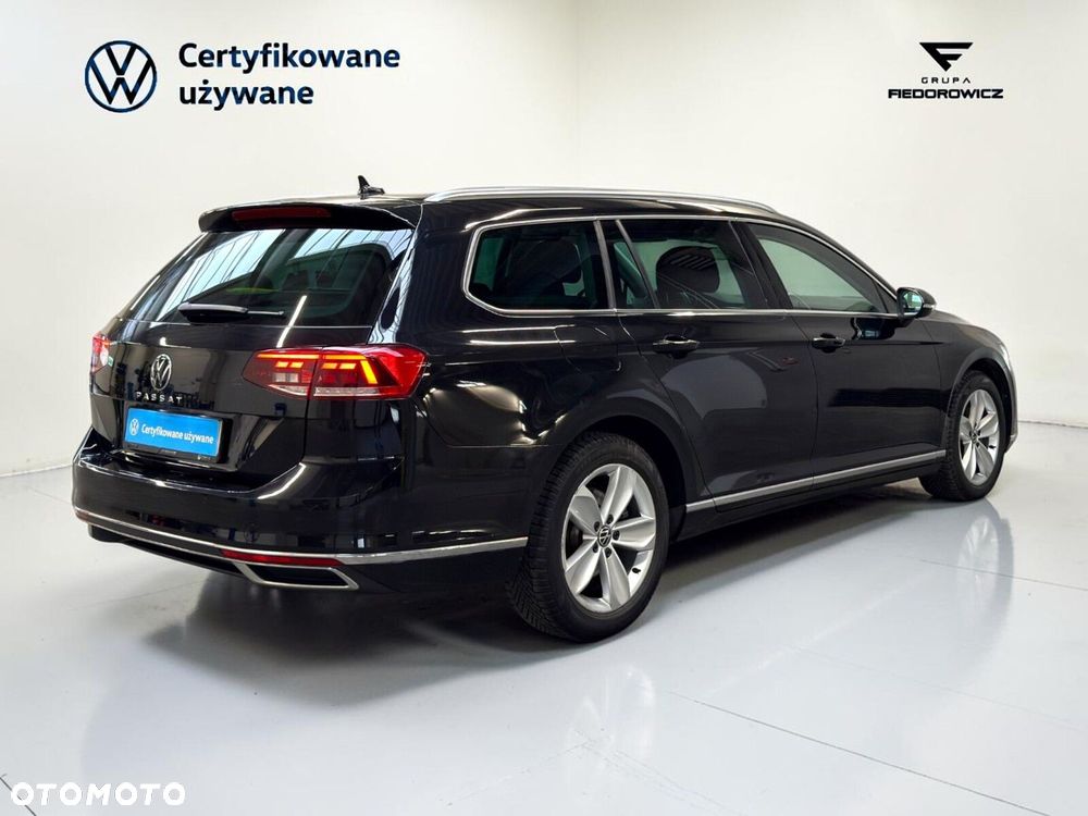 Volkswagen Passat Variant 1.5 TSI EVO Elegance DSG - 9