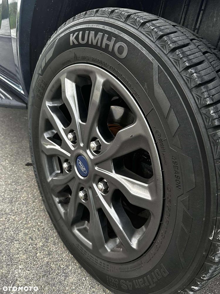 Ford Tourneo Custom - 31