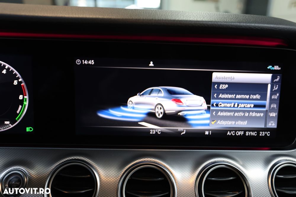 Mercedes-Benz E 300 de 4Matic 9G-TRONIC AMG Line - 31