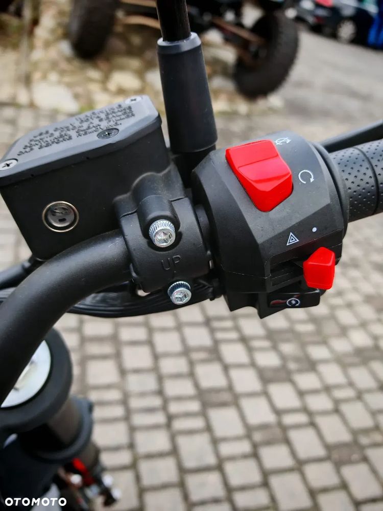 QJMOTOR TRX 125 - 6