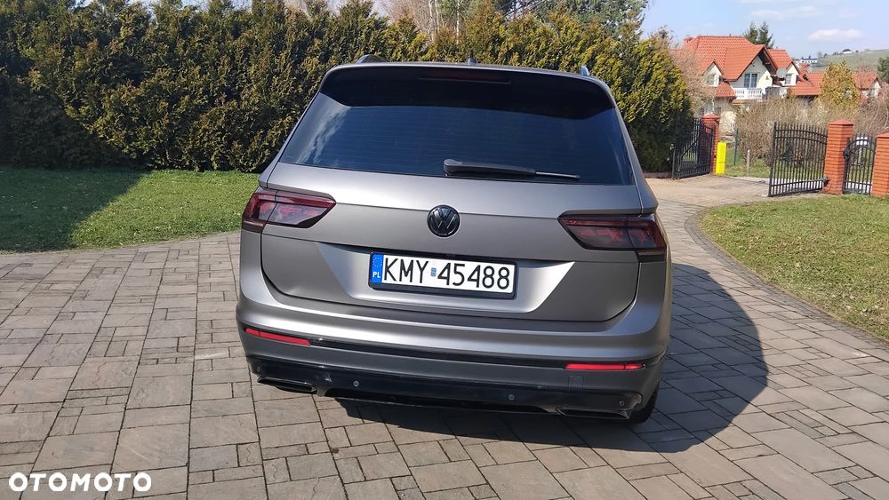 Volkswagen Tiguan - 12