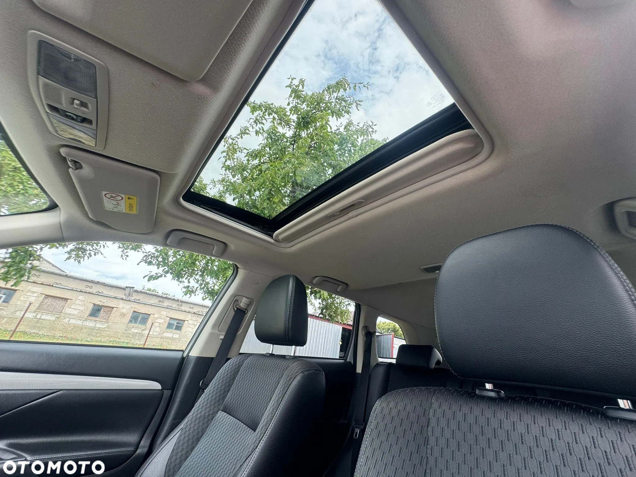 Mitsubishi Outlander - 22