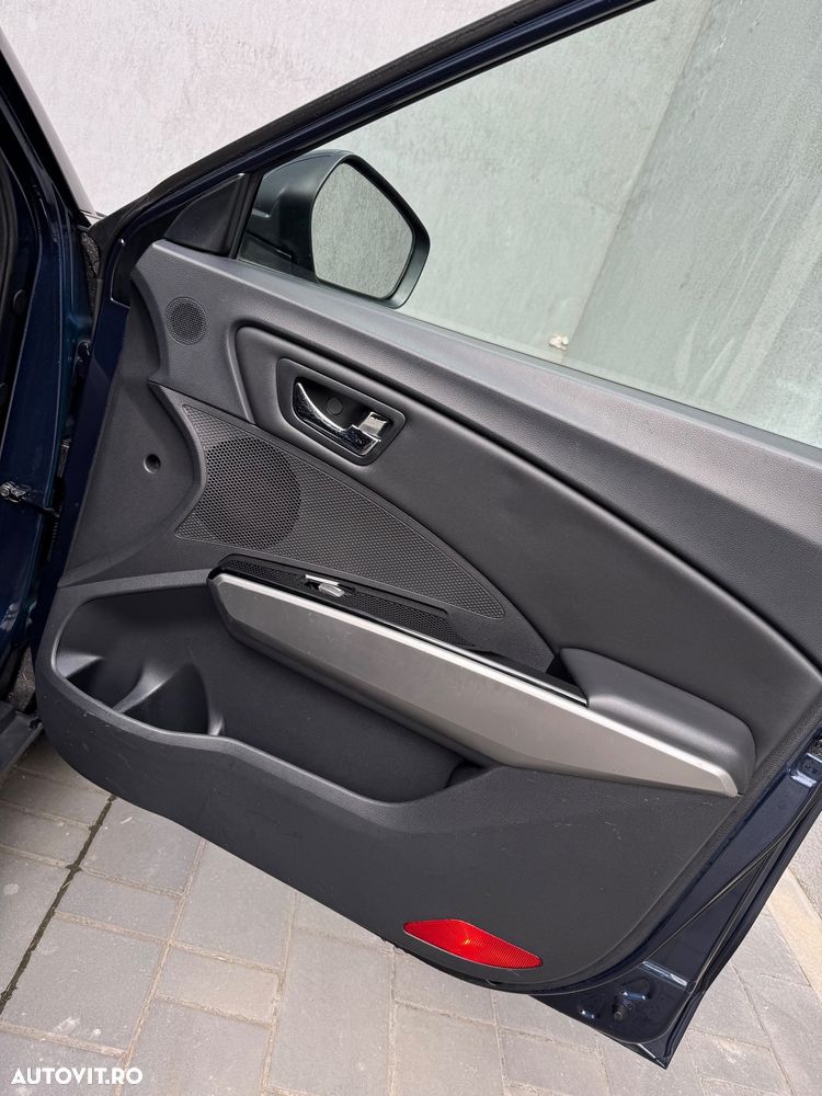 SsangYong Tivoli - 23