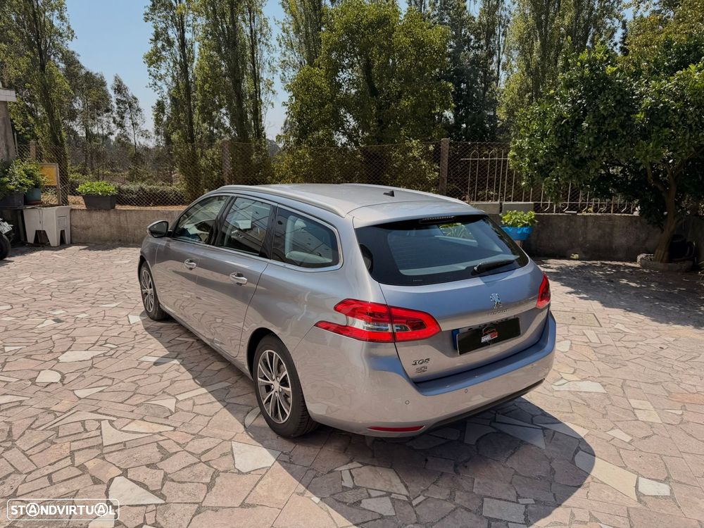 Peugeot 308 SW 1.2 PureTech Allure - 12