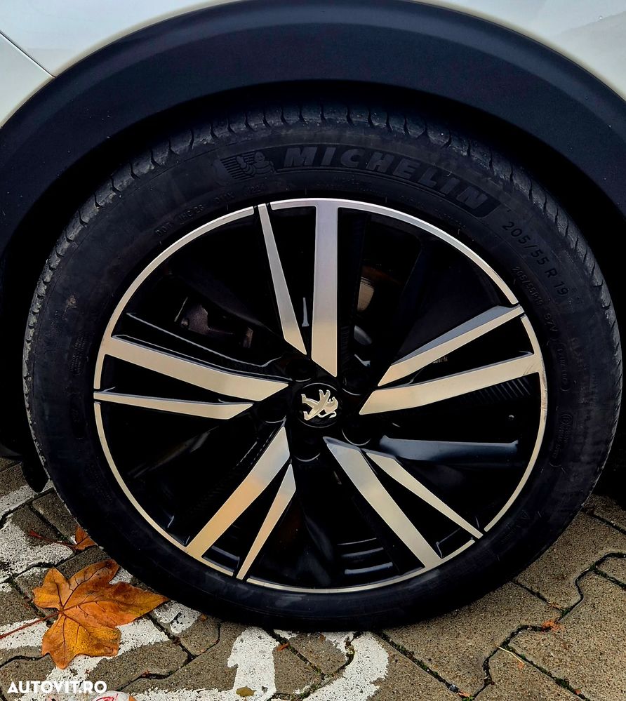 Peugeot 3008 PHEV 300 EAT8 4X4 GT - 31