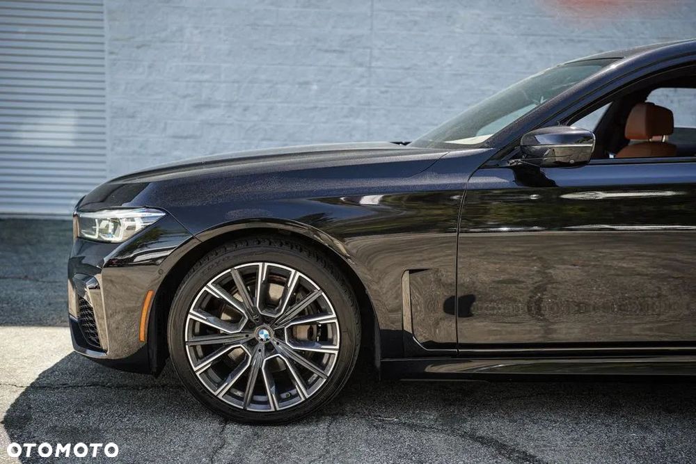 BMW Seria 7 740i - 9