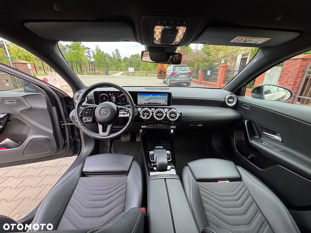 Mercedes-Benz Klasa A 180 Edition 1 7G-DCT - 15