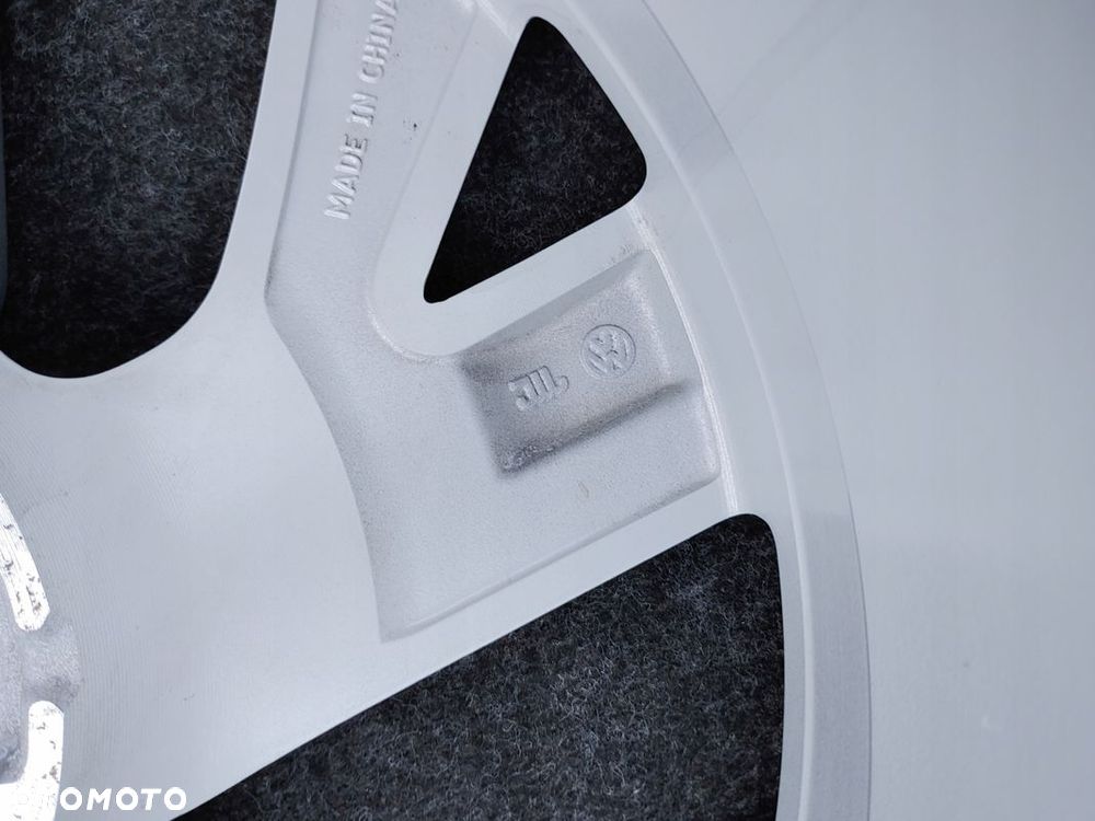 FELGA VW TIGUAN II 5NN 18 ORYGINAŁ - 3