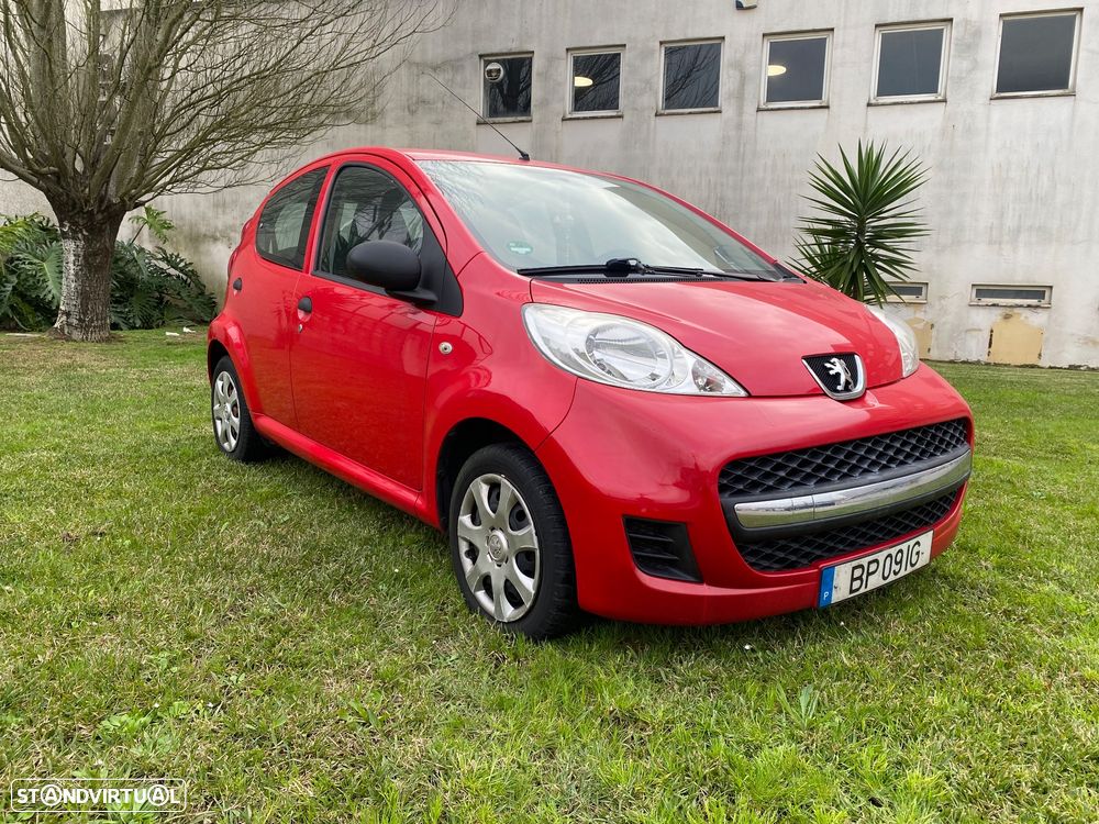 Peugeot 107 1.0 Trendy - 2