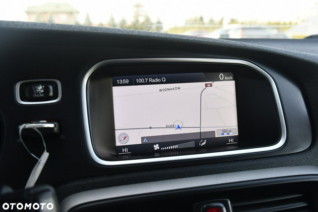 Volvo V40 - 26