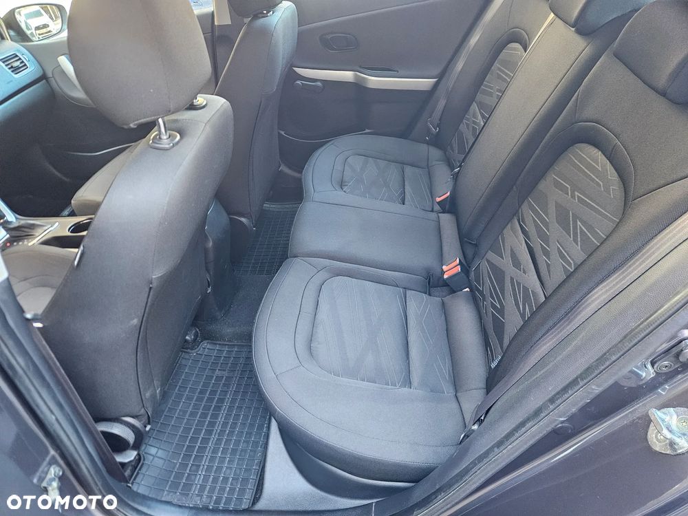 Kia Ceed 1.6 GDI M DCT - 14