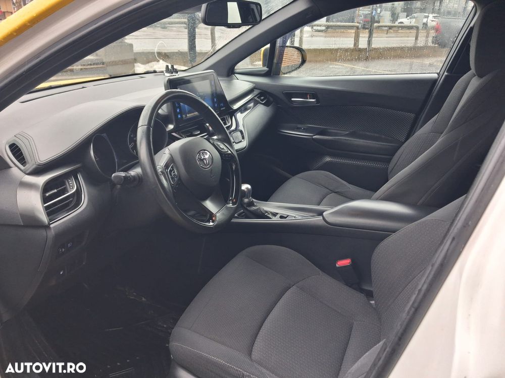 Toyota C-HR 1.8 HSD 4x2 CVT C-enter - 13