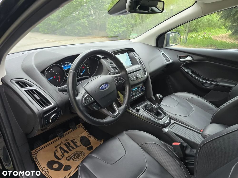 Ford Focus - 11