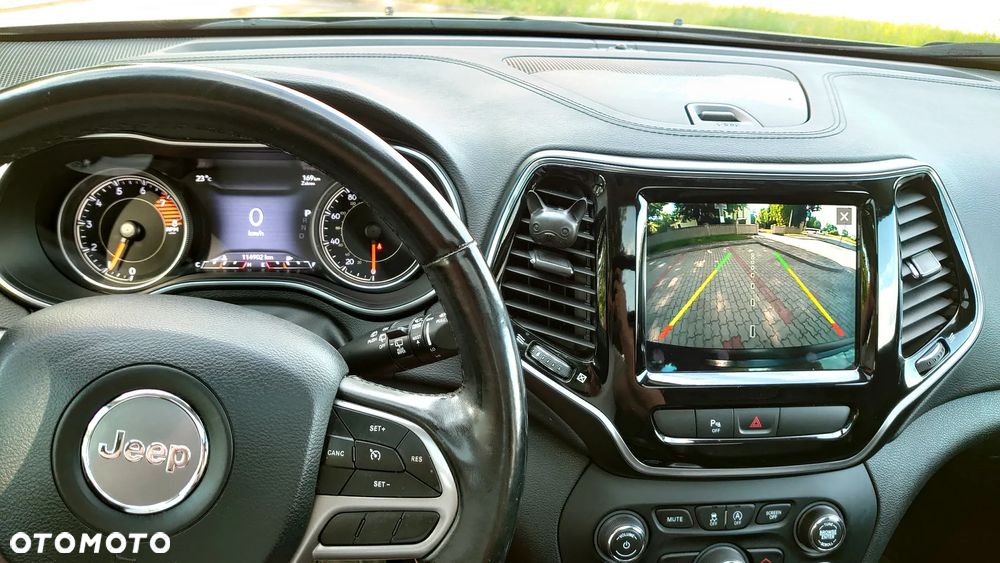 Jeep Cherokee - 21