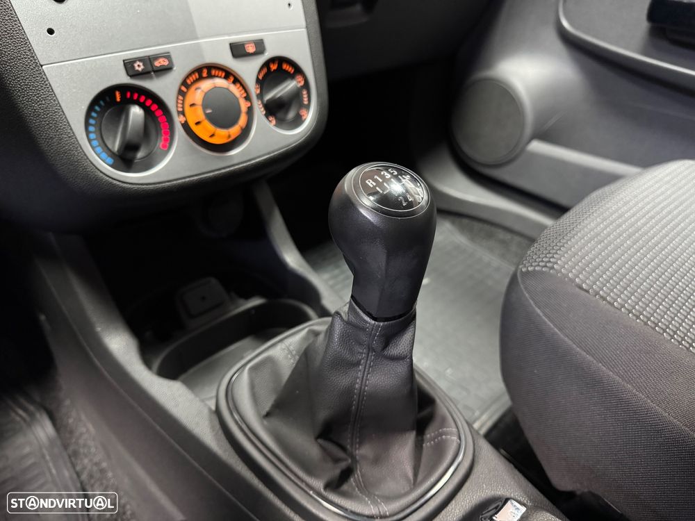 Opel Corsa 1.3 CDTI - 31