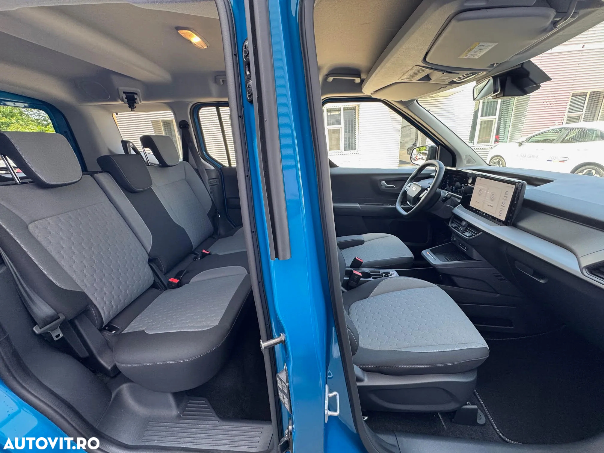 Ford Tourneo Courier - 16