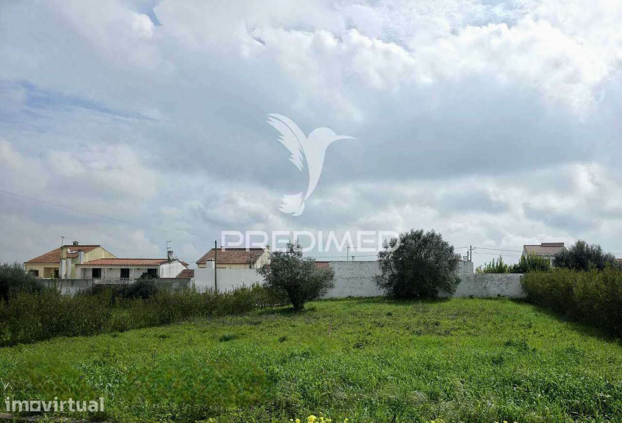 Lote de Terreno Urbano com 680m² - Grande imagem: 3/6