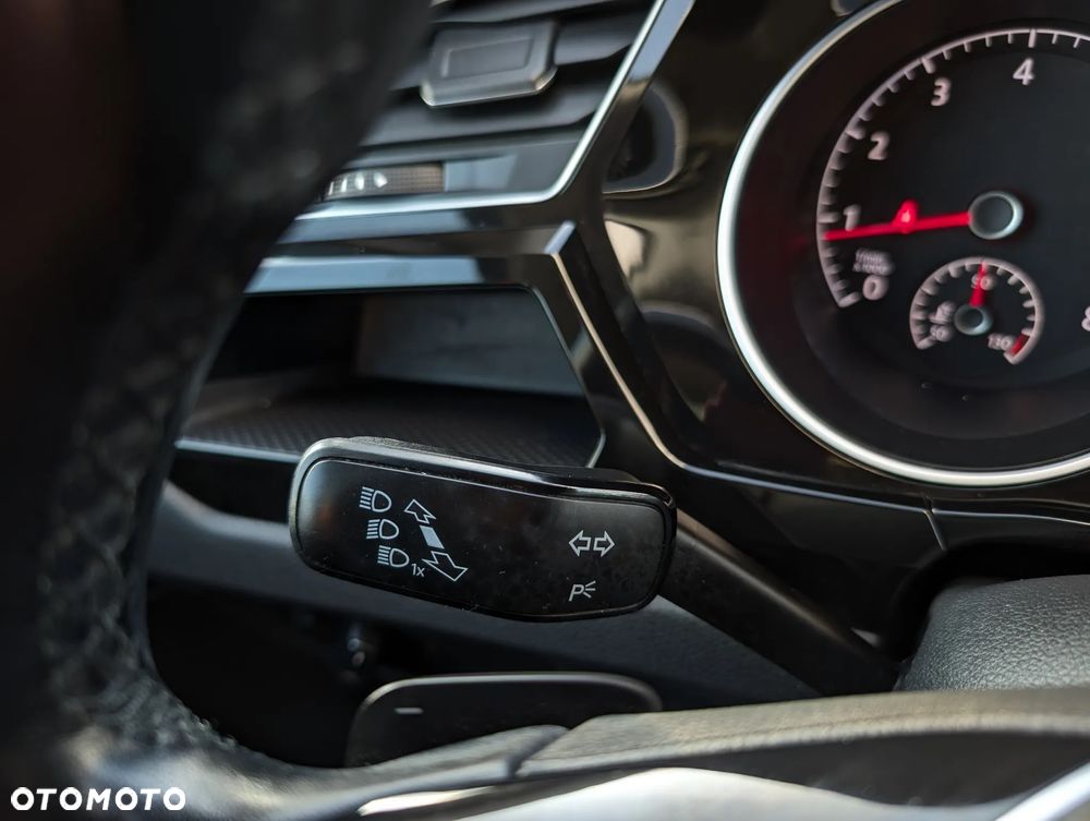 Volkswagen Touran 1.8 TSI (BlueMotion Technology) DSG Highline - 27