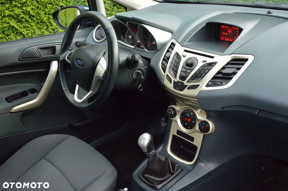 Ford Fiesta 1.6 Ghia EU5 - 27