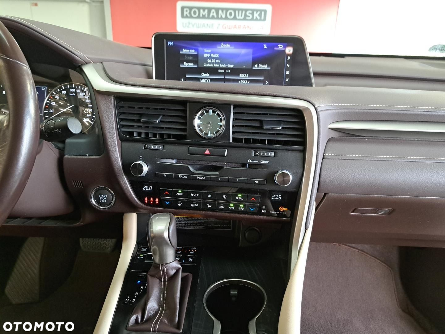 Lexus RX - 19