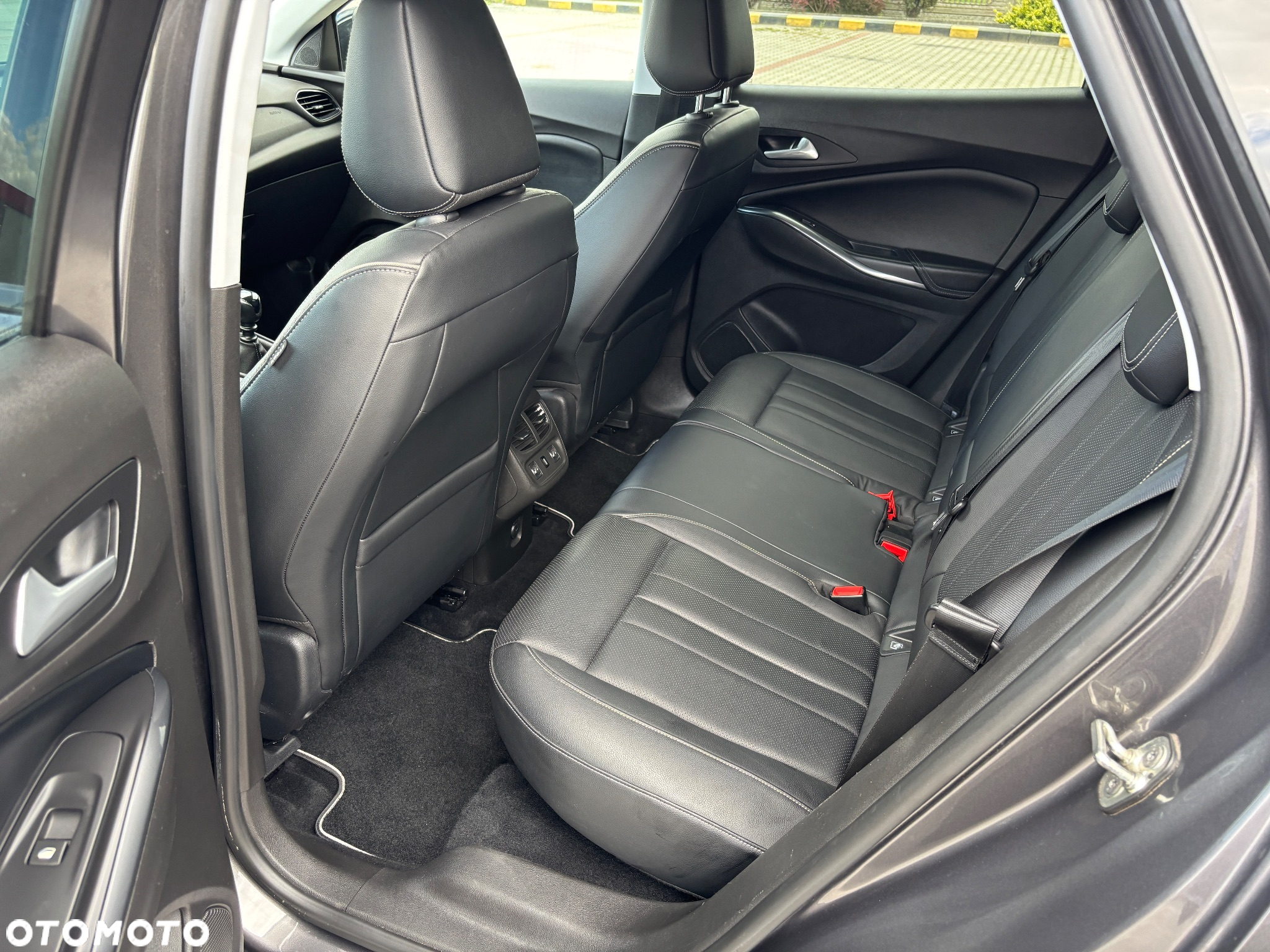 Opel Grandland X 1.6 D Start/Stop Ultimate - 28