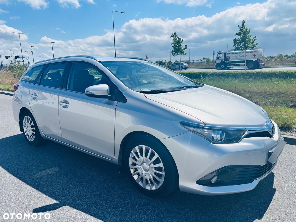 Toyota Auris 1.33 VVT-i Premium - 11