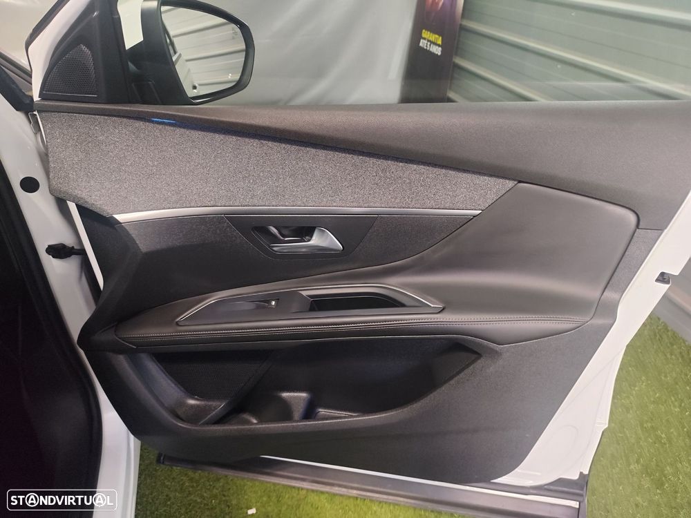 Peugeot 5008 1.2 PureTech Allure - 36