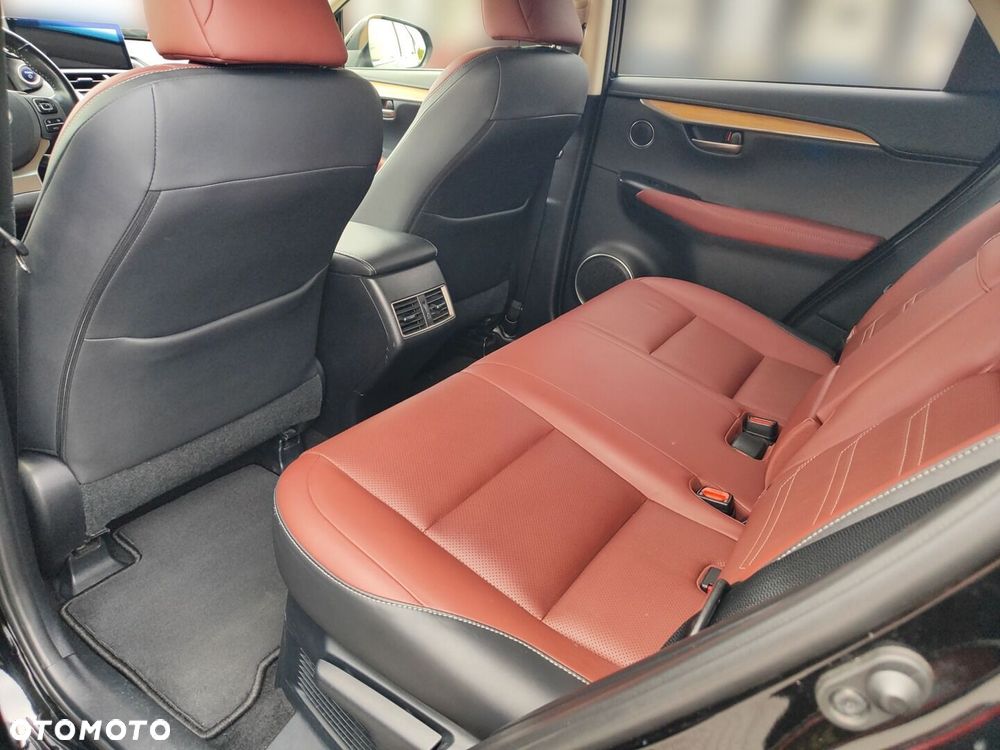 Lexus NX 300h Prestige AWD - 12