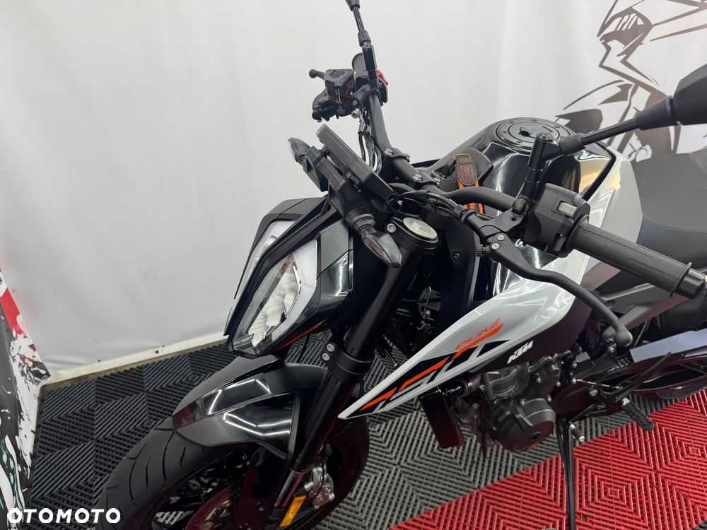 KTM Duke - 11