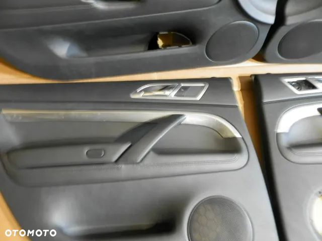TAPICERKA BOCZKI BOCZEK DRZWI KOMPLET SKÓRA ŁADNE SKODA SUPERB  2001-2008 SEDAN EUROPA STAN BDB - 11