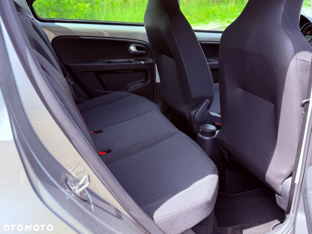 Volkswagen up! - 10