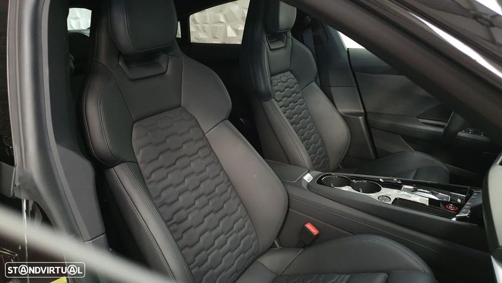 Audi e-tron GT quattro - 25