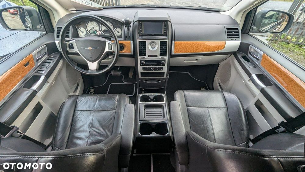 Chrysler Grand Voyager - 21