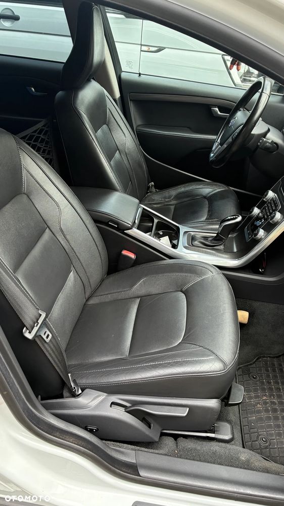 Volvo V70 D4 Drive-E Momentum - 15