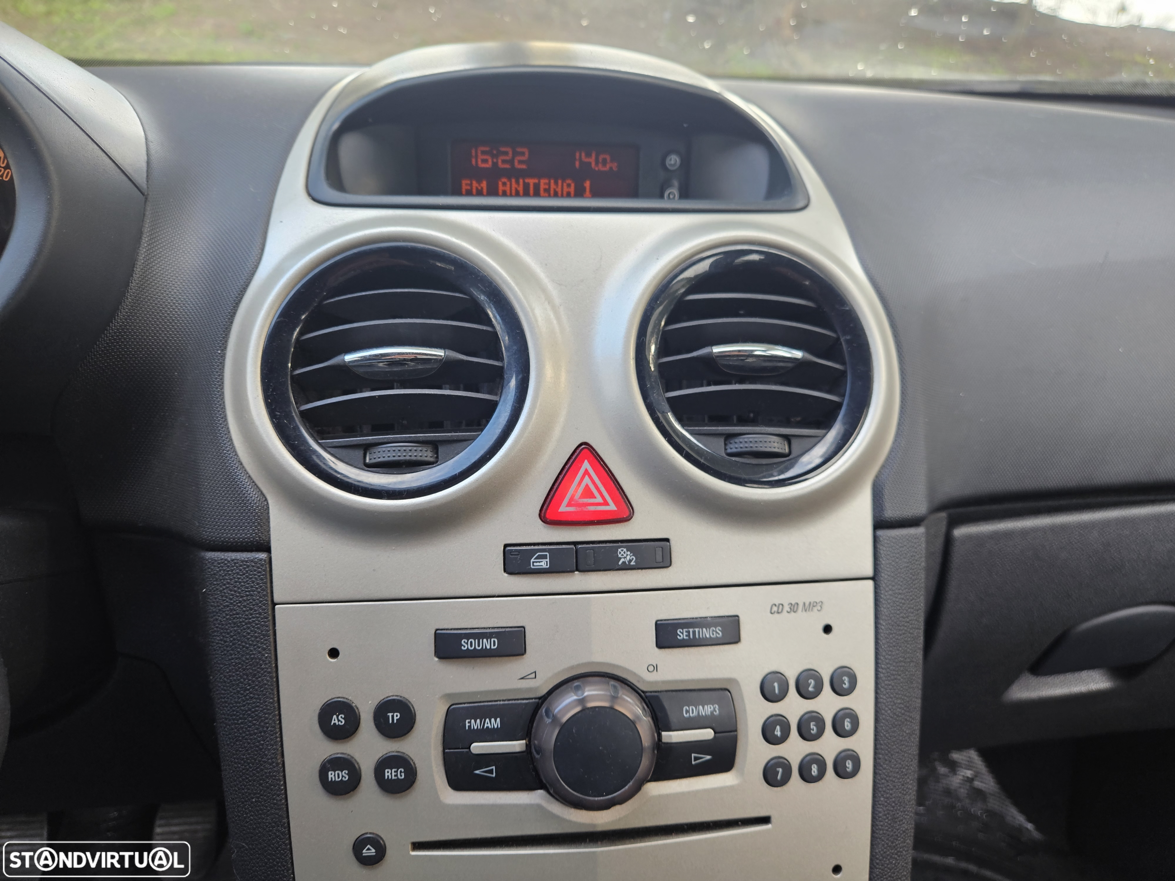Opel Corsa 1.3 CDTi Enjoy EcoFLEX - 17