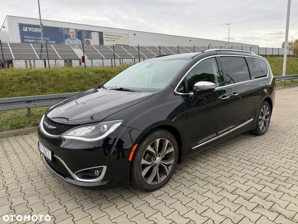 Chrysler Pacifica - 18